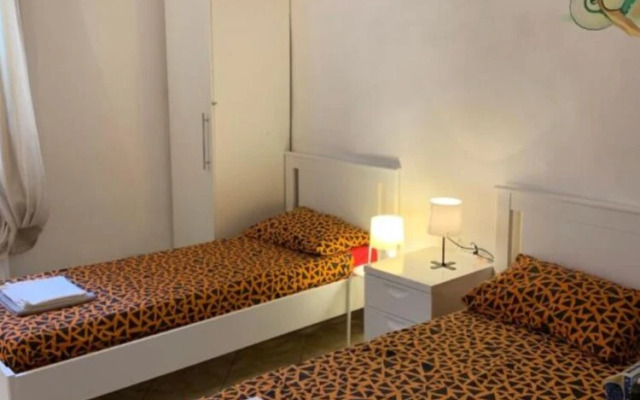 Verdi Plaza - Hostel
