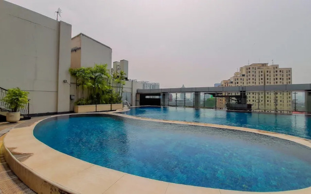 Spacious 2Br Apartment At Mt Haryono Square