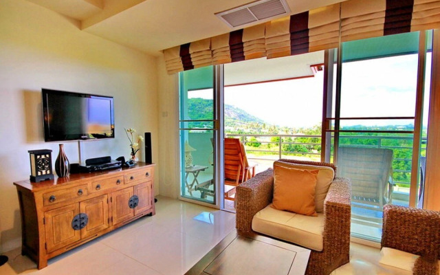 Sea Ridge Penthouse by A&A