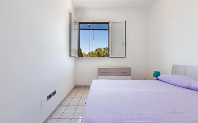 Porticciolo Apartment by BarbarHouse