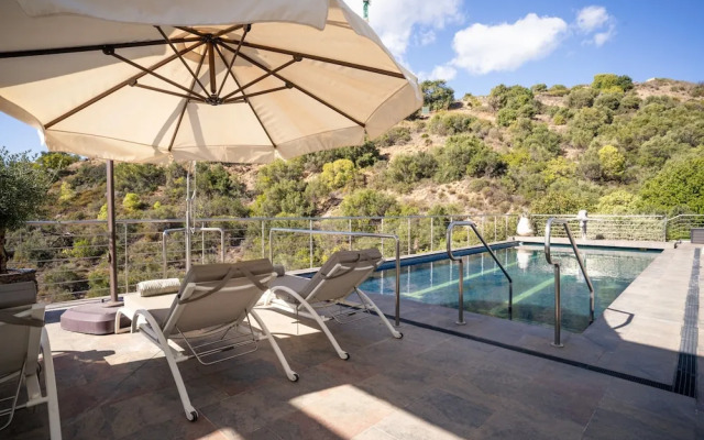 Lavish Villa With Private Pool