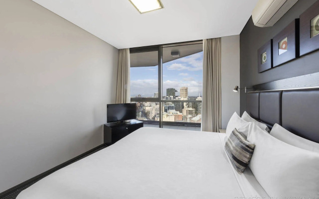 Meriton Suites Campbell Street, Sydney