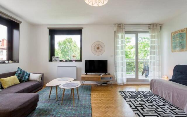 Appartement Lyon Centre Confluence 100 m2 Parking Terrasses