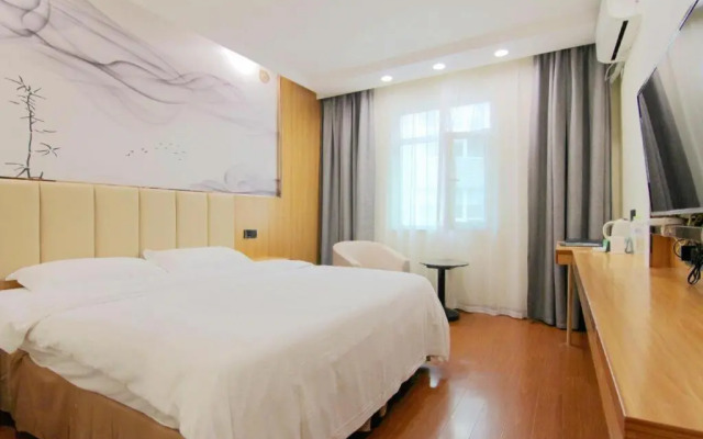 GreenTree Inn Chongqing Shiqiaopu Computer City Light Rail Stine Express Hotel