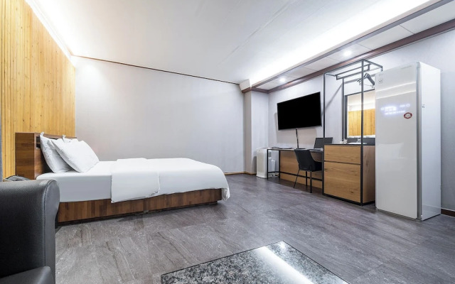 SKYHOTEL