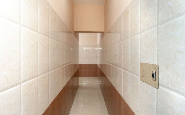 OYO 23455 Varsha Residency