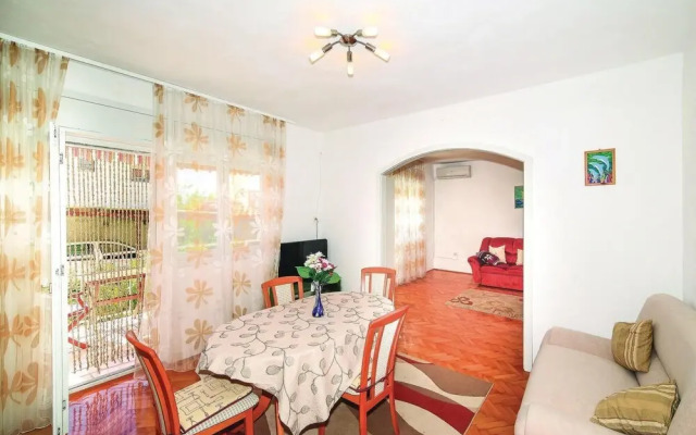 Amazing Home in Kastel Kambelovac With Wifi and 1 Bedrooms