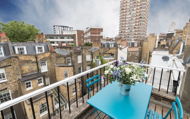 JOIVY Pimlico Flat with Terrace for 3