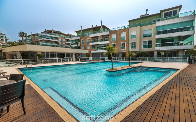 Apto beira mar com vista Praia do Santinho ASR204