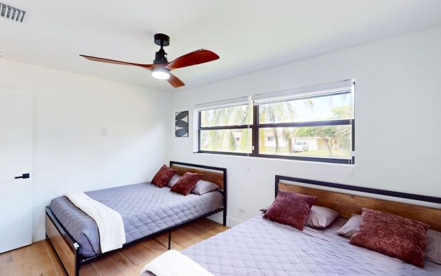 Villa Camila 5BR Luxury Home with Pool