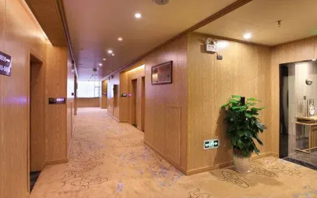Bowring Light Hotel (Lingui New District Liangjiang Airport)
