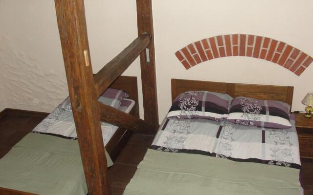 Pokoje i domki Saraceńska Chata