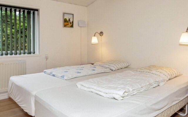 4 Star Holiday Home in Hals