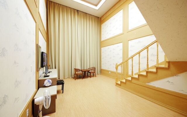 Venezia Tourist Hotel
