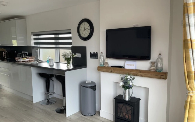 Charming 2-bed Cabin in Inverness, Scotland