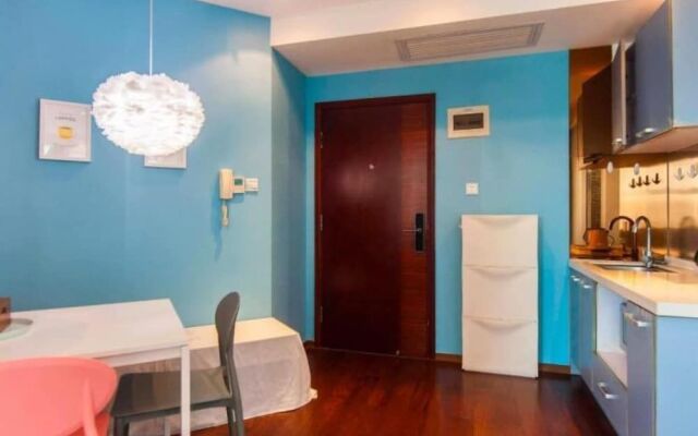 Big Hero Apartment Hotel (Shenzhen Futian Port)