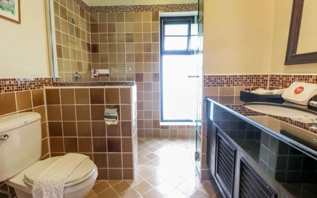 NIDA Rooms Saket Valley 200 Station