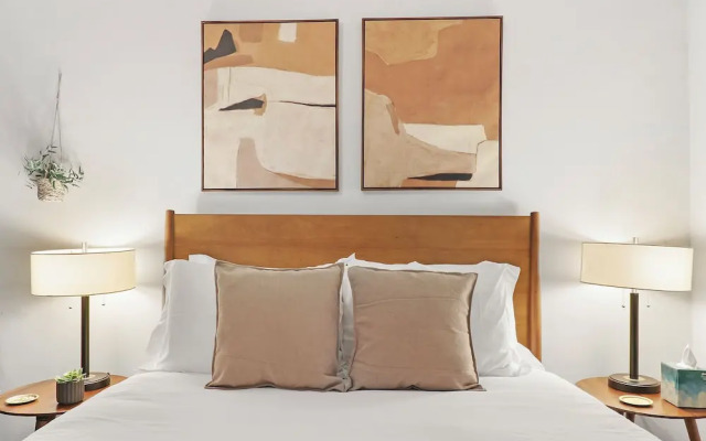 Trendy Studio Apt - Kenwood rep