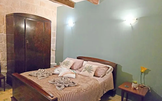 Traditional Maltese 2BR - Near Valletta