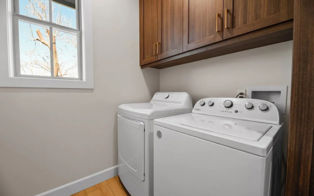 Pine Meadow All Seasons Lodge