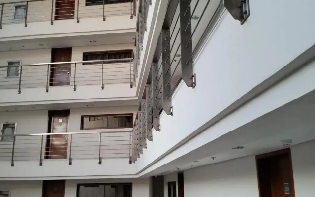 Crown Regency Courtyard Resort