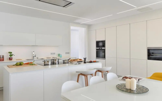 Villa in Salobre With Pool & Golf Nearby