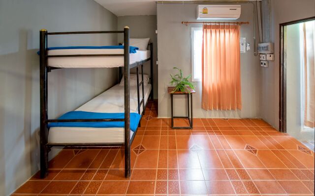 Eclipse Hostel and Bar