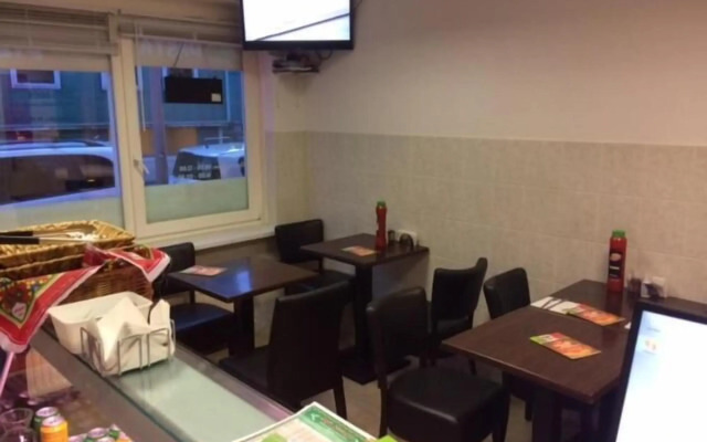 Guest House Amsterdam - Hostel