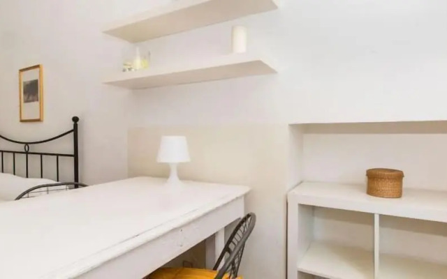 Pozzo Strada Bright Apartment - with Balconies