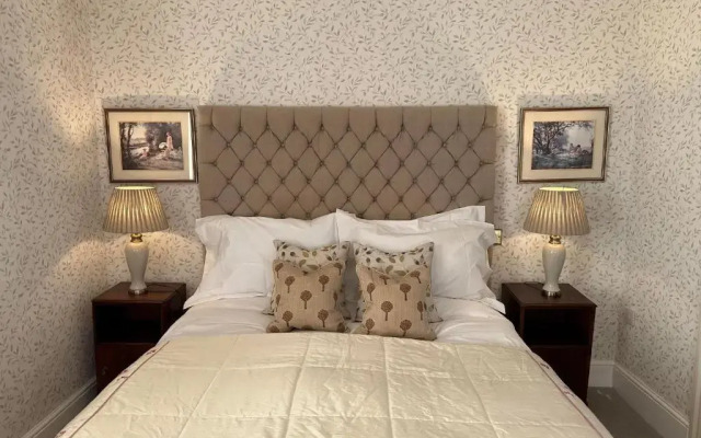 Burford Lodge Hotel