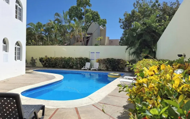 Costambar Beachside Serviced Apartment With Pool no1