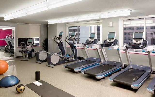 Hilton Woodland Hills / Los Angeles