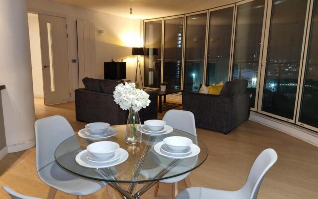 2BD Flat - Stunning Views of Manchester Skyline