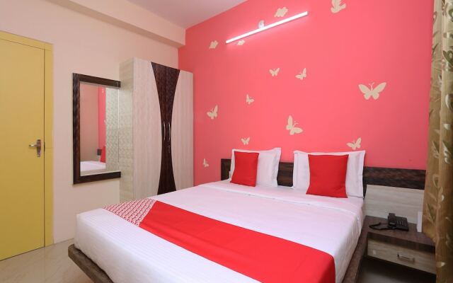 OYO Flagship 11946 Greenland Inn