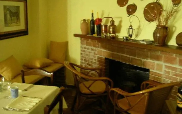 Tavernola - Locanda Di Campagna