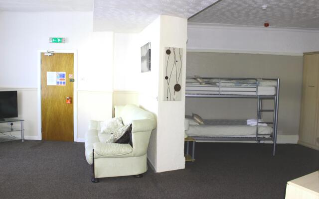 Henson Hotel