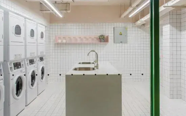baseLITE-WESTBUND Serviced Apartment