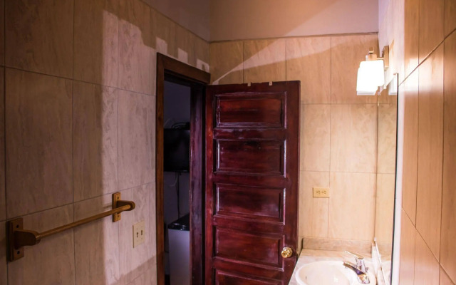 Serenade Hotel