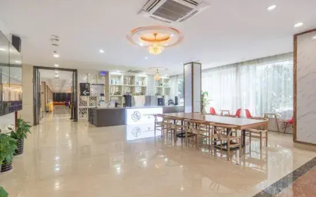 Chuanglian Guopei Zhongxin Hotel