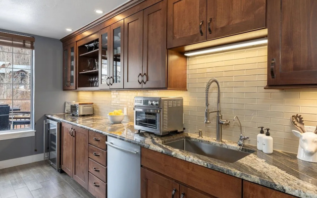 Northstar 6 3 Bedroom Condo by RedAwning
