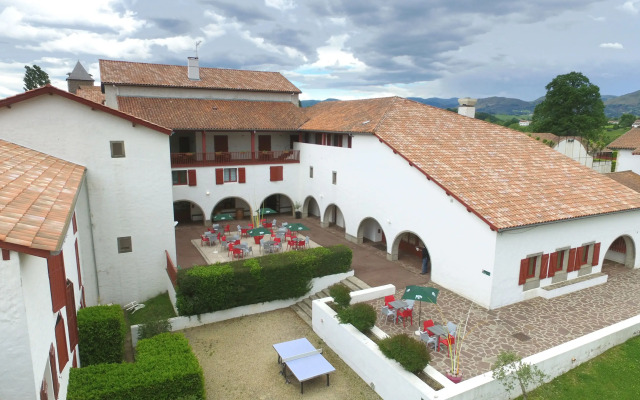 VVF Pays Basque Sare La Rhune, Sare
