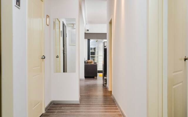 "sanders Home Suites - Bright Downtown 1-bdr. Apt."