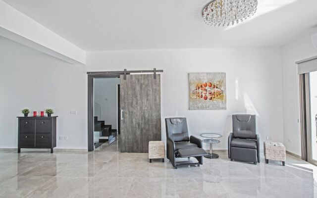 Villa Sienna, Fabulous 6bdr Protaras Villa