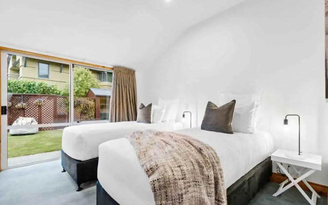Tahuna Lakeside - 3 min walk to town