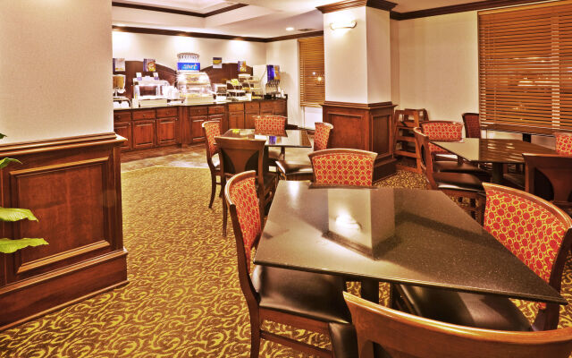 Spark by Hilton Catoosa