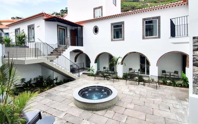 Pestana Fisherman Village