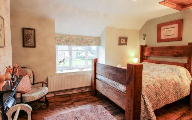 Castle Cottage