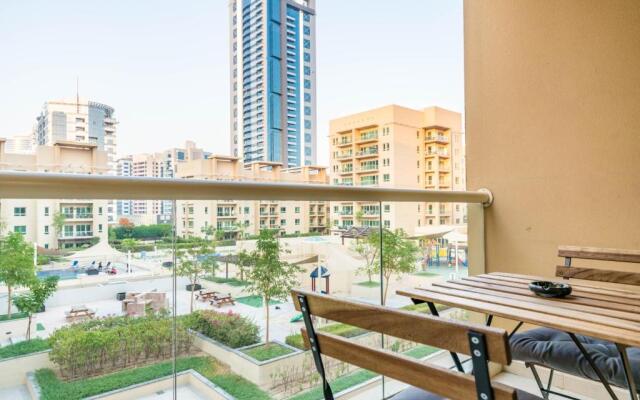 Lux BnB 1BD Greens & Views