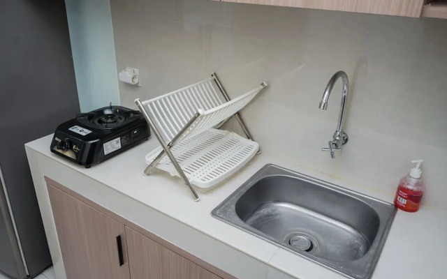Simply Good Studio Apartment at Springwood Residence