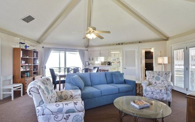 Beachfront Feel BFF 5 Br home by RedAwning